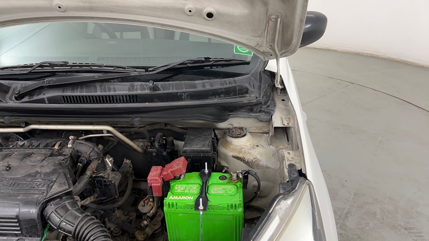 Used 2015 Maruti Suzuki Celerio VXi Petrol Manual engine ENGINE LEFT SIDE HINGE & APRON VIEW