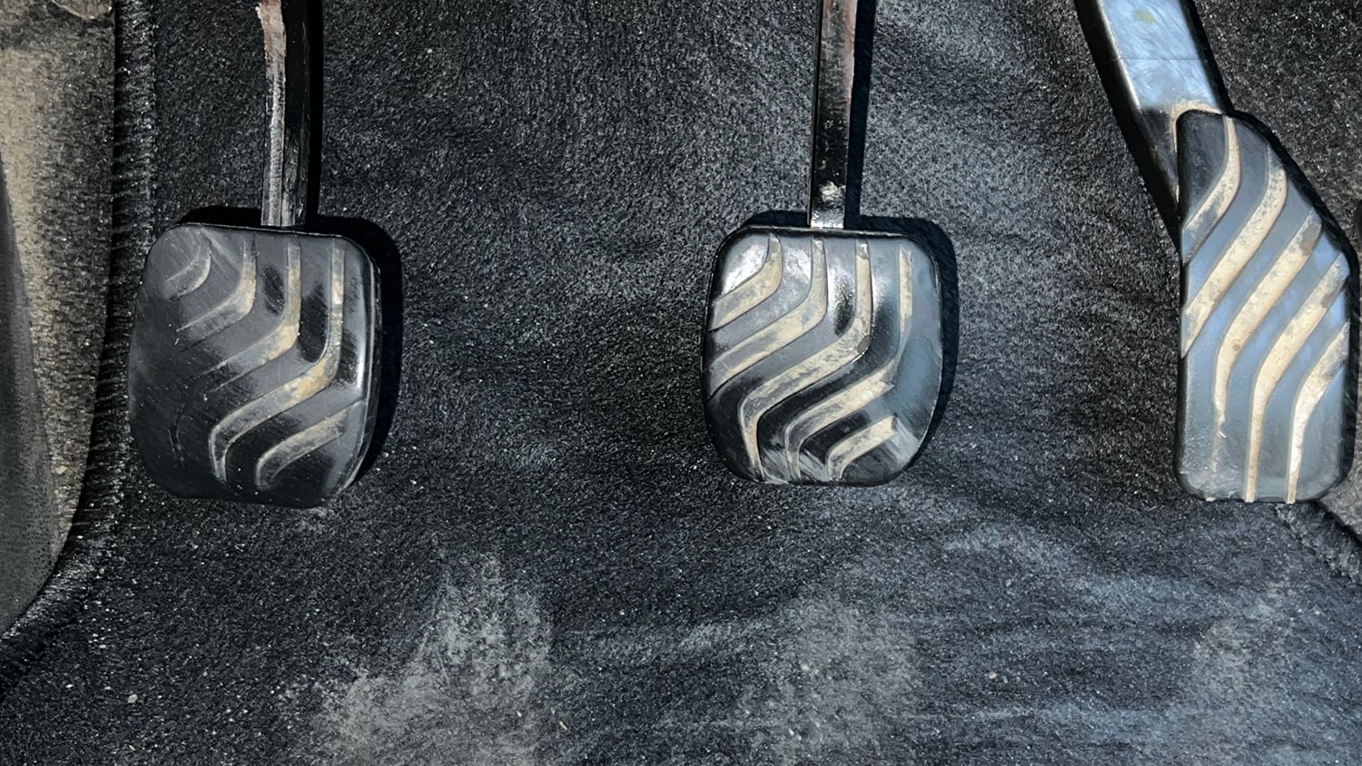 Used 2023 Renault Kiger RXZ MT Petrol Manual interior PEDALS VIEW
