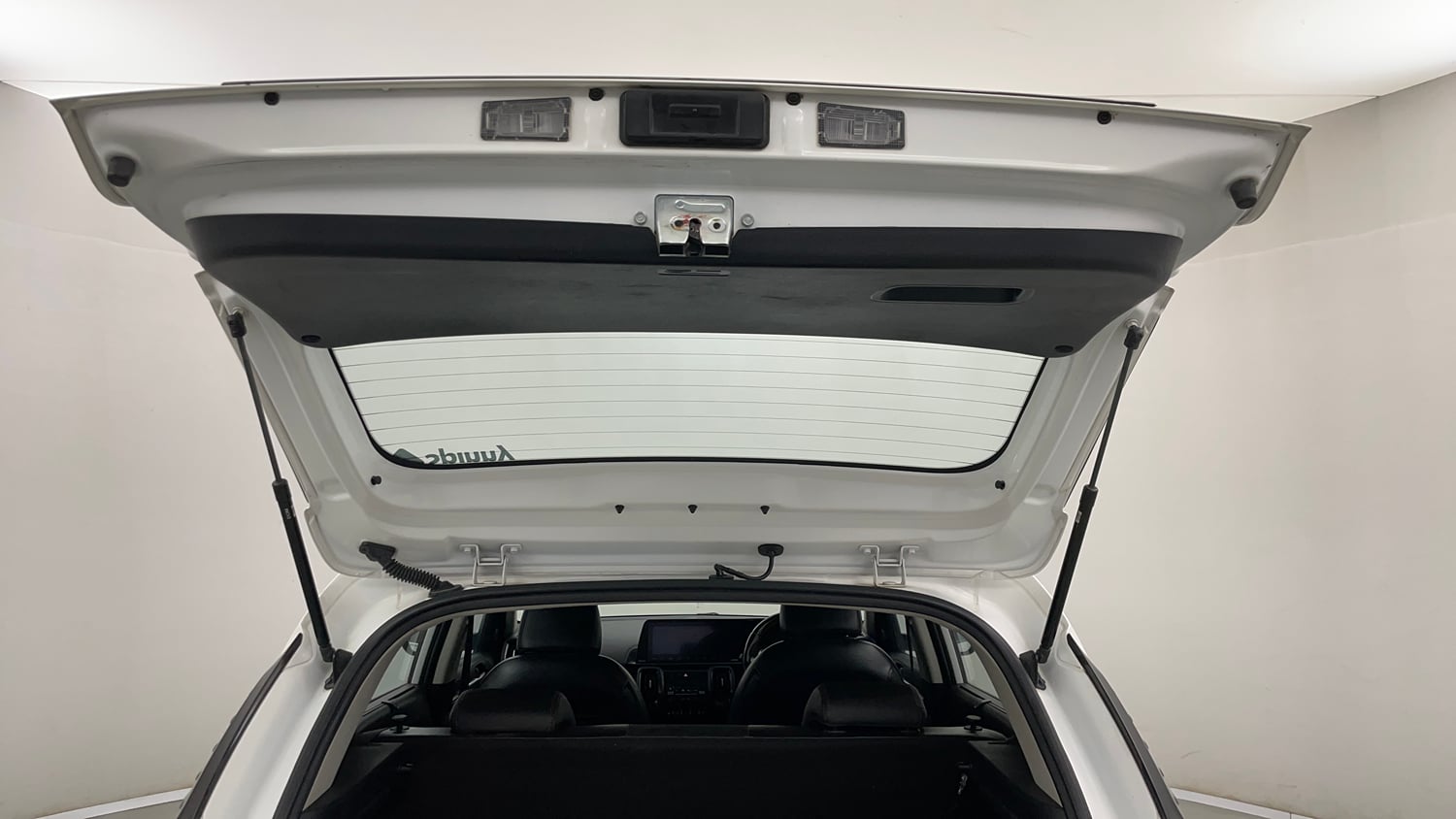 Used 2022 Kia Sonet GTX Plus 1.0 iMT Petrol Manual interior DICKY DOOR OPEN VIEW