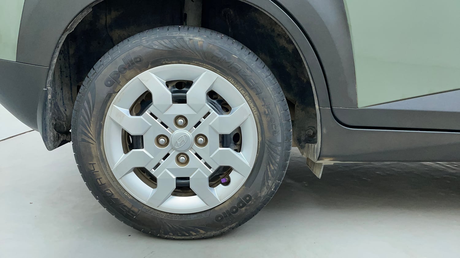 Used 2024 Hyundai Exter S 1.2 AMT Petrol Automatic tyres RIGHT REAR TYRE RIM VIEW