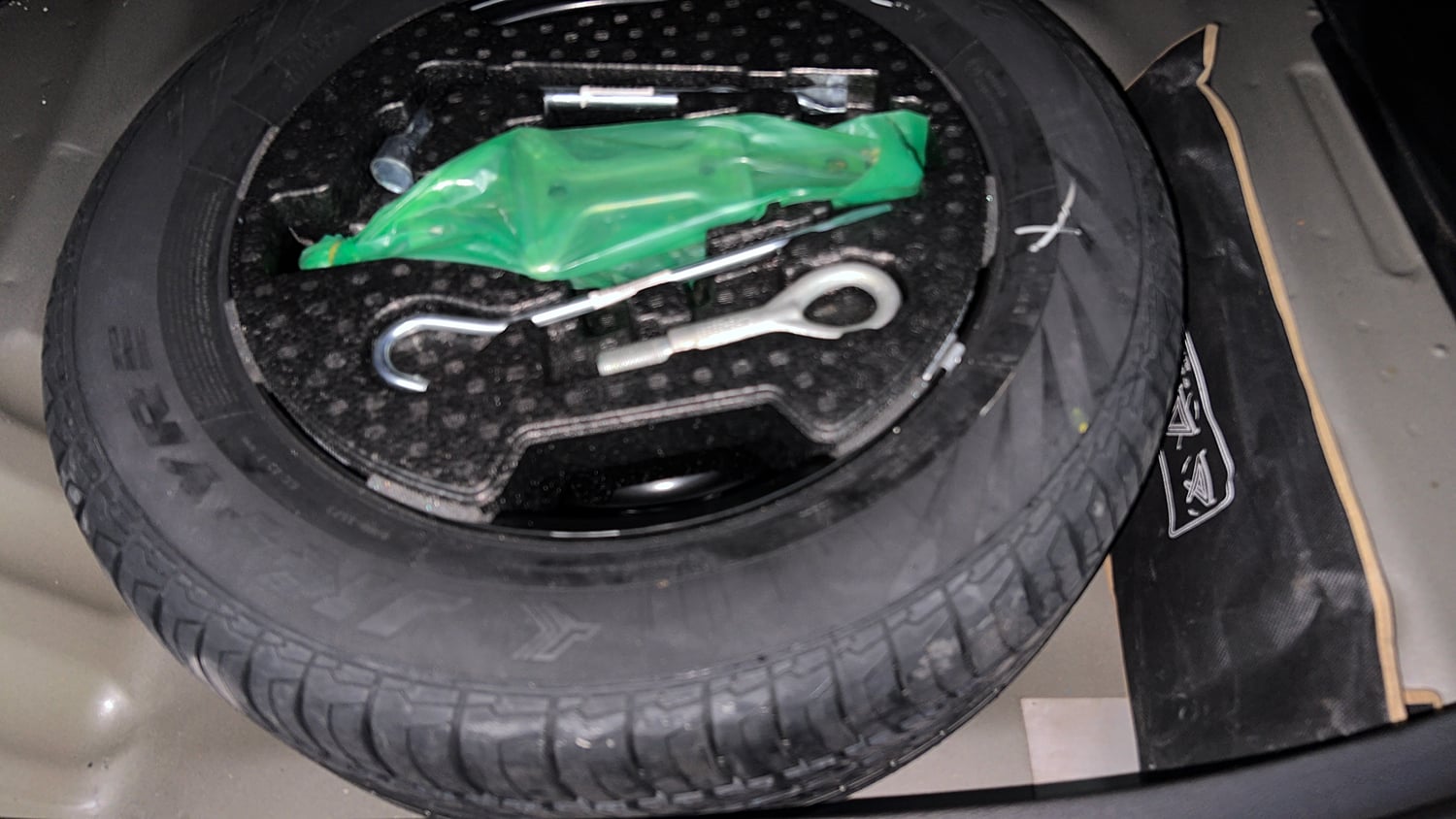 Used 2022 Maruti Suzuki S-Cross Zeta Petrol Manual tyres SPARE TYRE VIEW