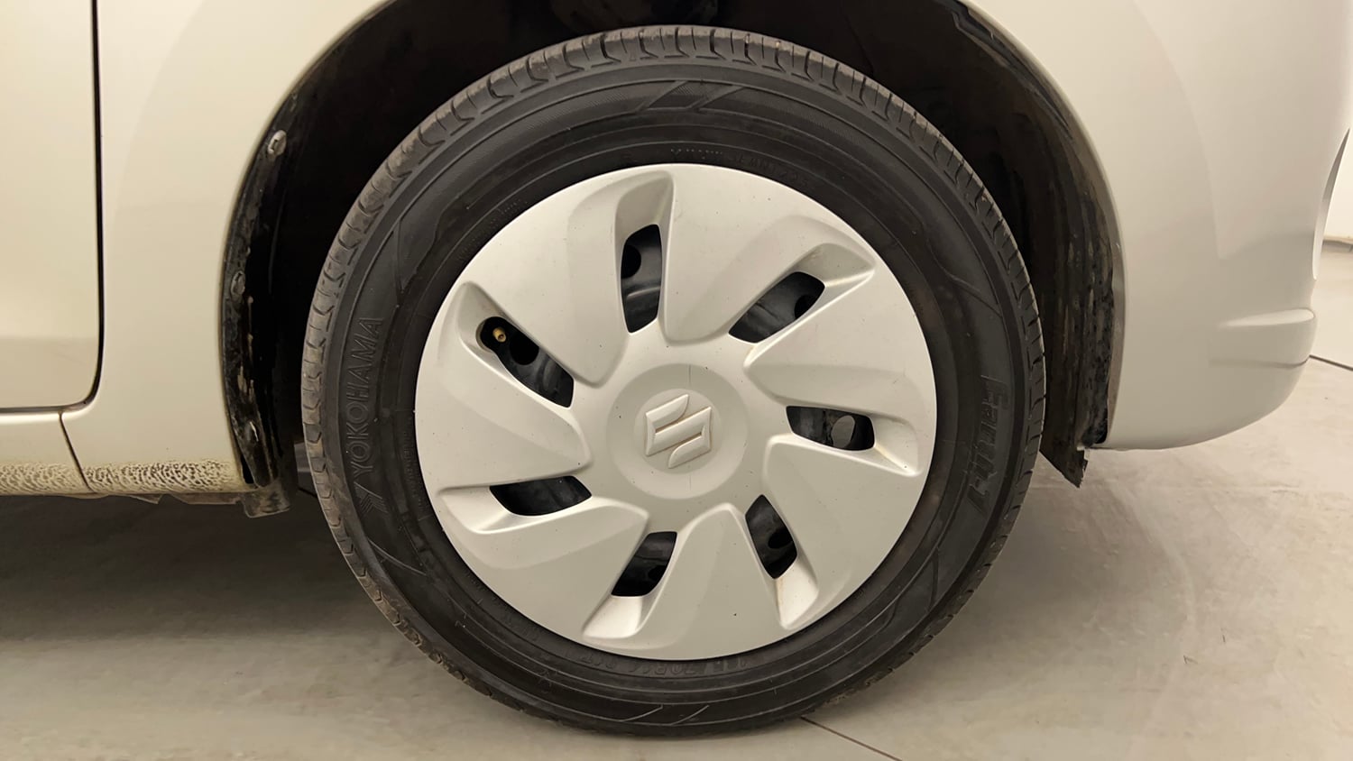 Used 2017 Maruti Suzuki Celerio ZXi AMT Petrol Automatic tyres RIGHT FRONT TYRE RIM VIEW