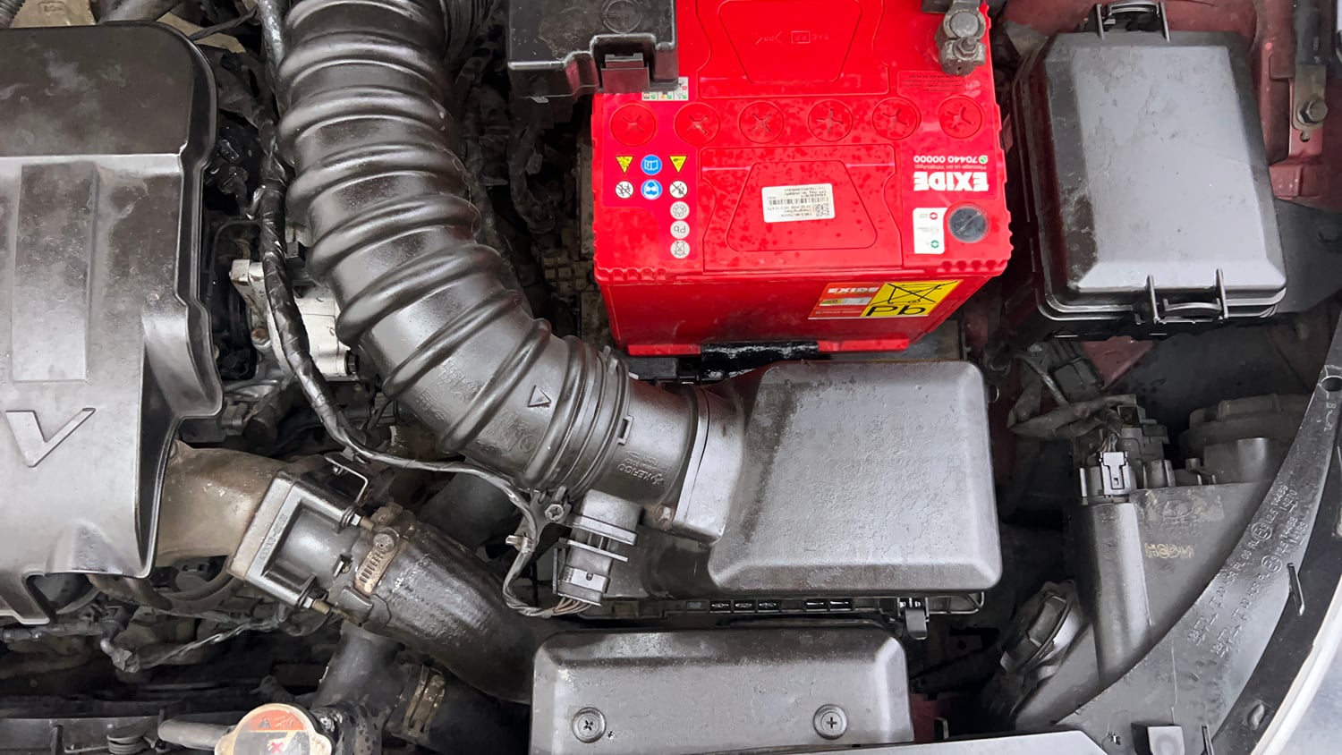 Used 2017 Hyundai Elite i20 Asta 1.4 CRDI (O) Diesel Manual engine ENGINE LEFT SIDE VIEW