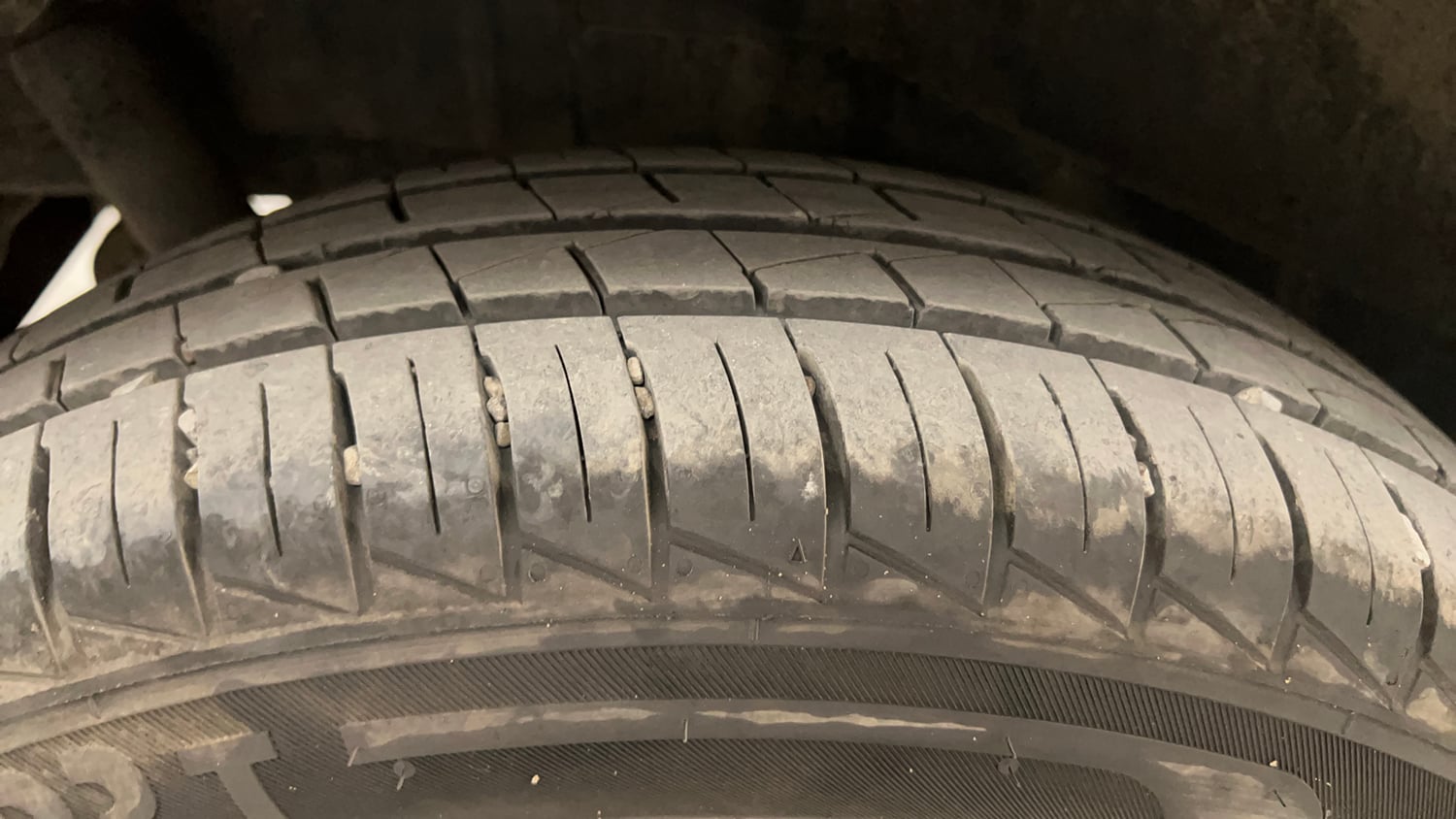 Used 2012 Maruti Suzuki Wagon R 1.0 VXi Petrol Manual tyres RIGHT REAR TYRE TREAD VIEW