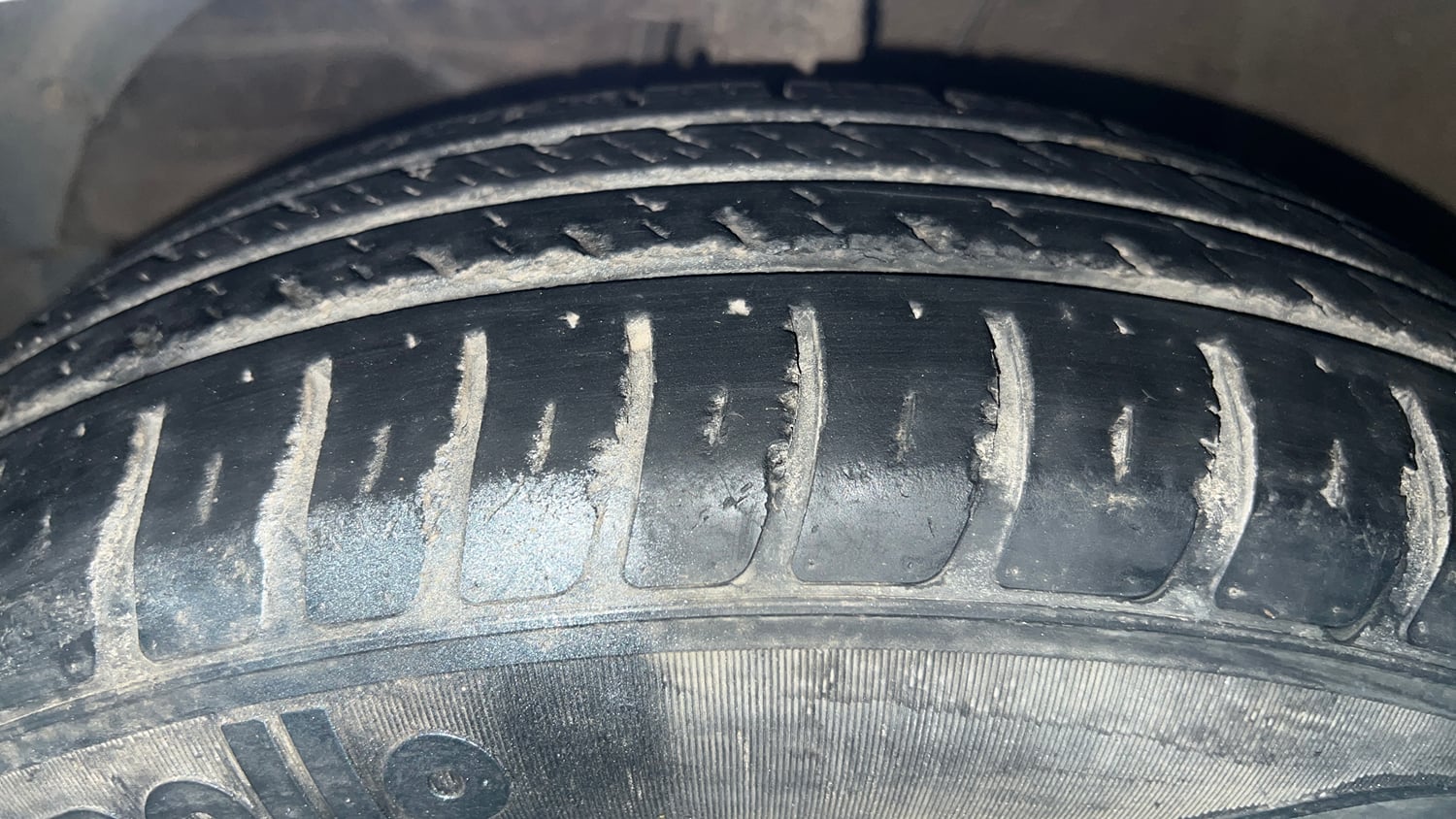 Used 2018 Maruti Suzuki Dzire VXi Petrol Manual tyres LEFT FRONT TYRE TREAD VIEW