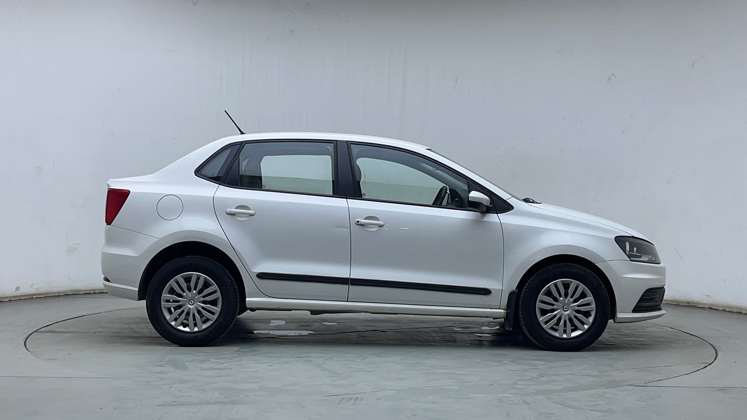 Used 2020 Volkswagen Ameo Trendline 1.5L (D) Diesel Manual exterior RIGHT SIDE VIEW