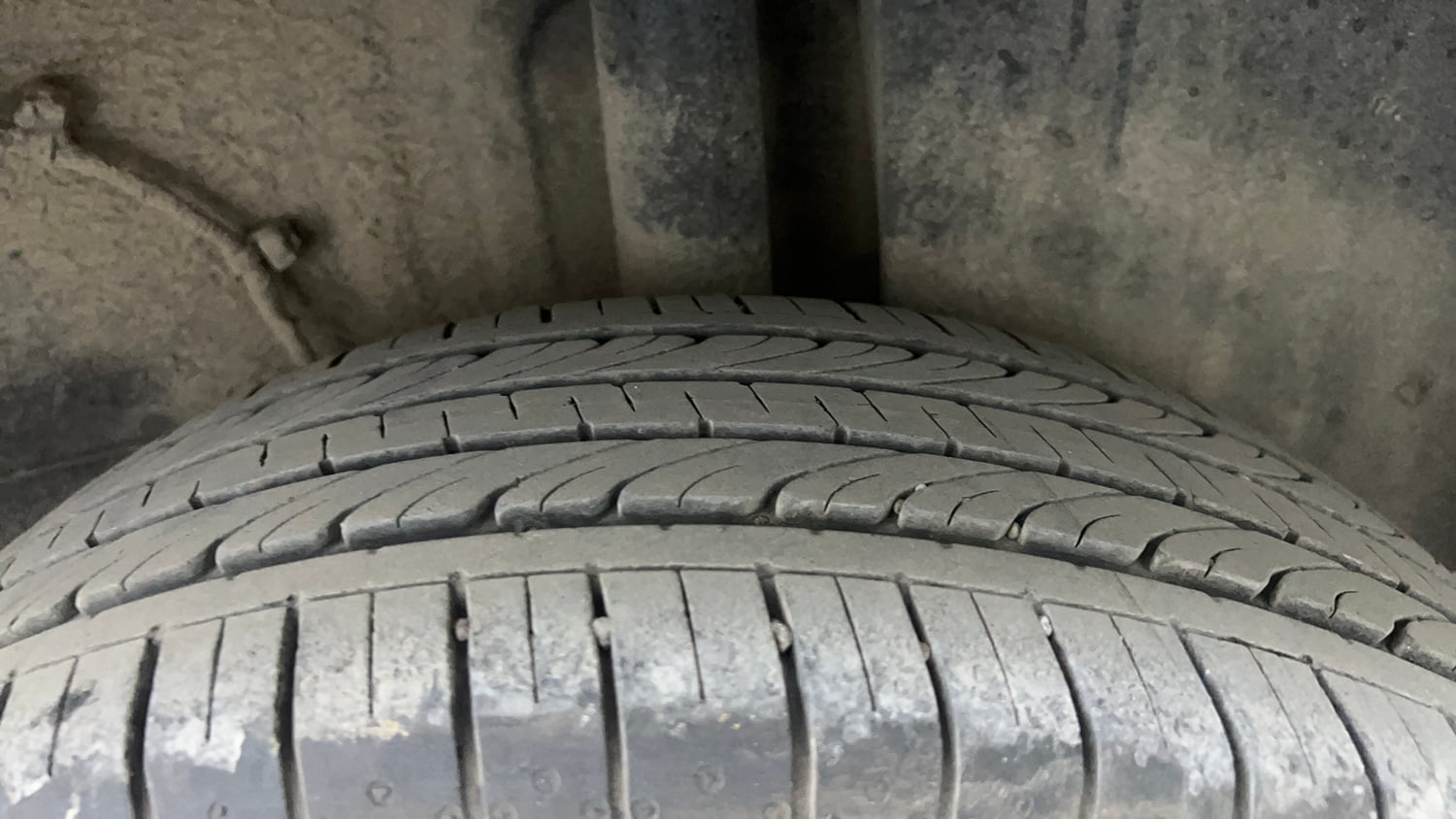 Used 2023 Tata Punch Creative Dual Tone AMT Petrol Automatic tyres LEFT REAR TYRE TREAD VIEW