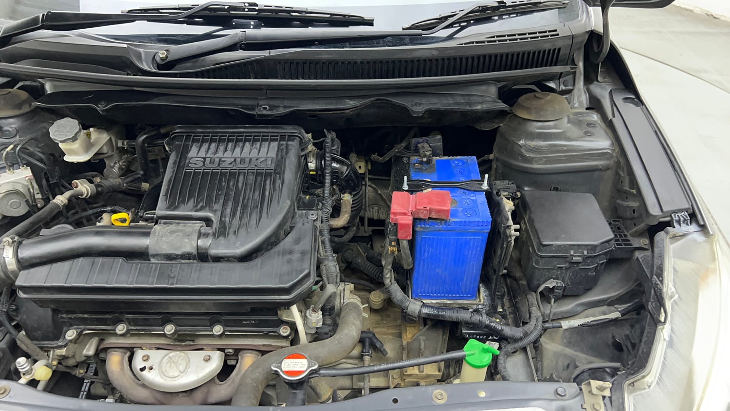 Used 2017 Maruti Suzuki Ciaz Alpha 1.4 MT Petrol Manual engine ENGINE LEFT SIDE VIEW