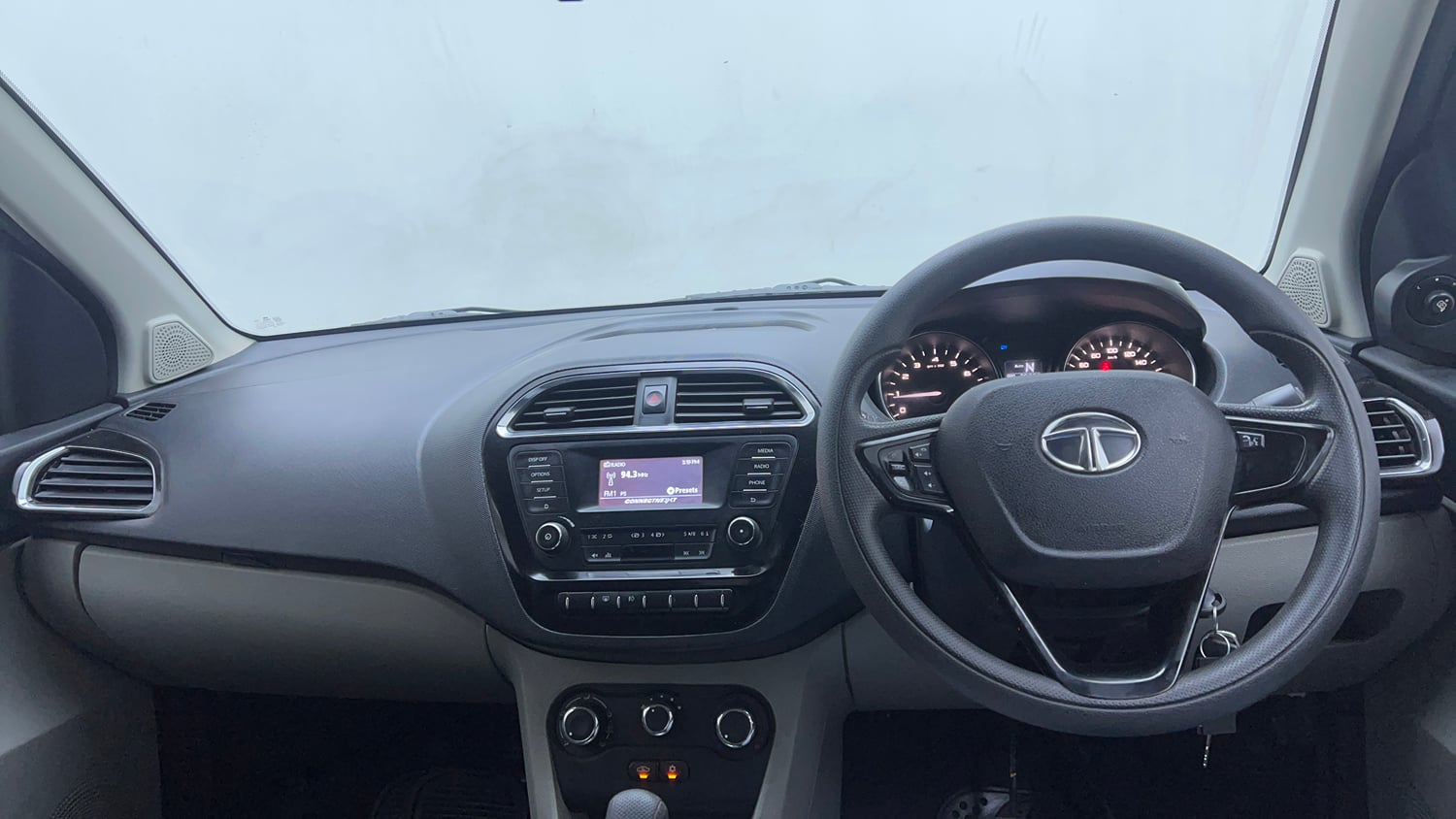 Used 2019 Tata Tiago Revotron XZA Petrol Automatic interior DASHBOARD VIEW