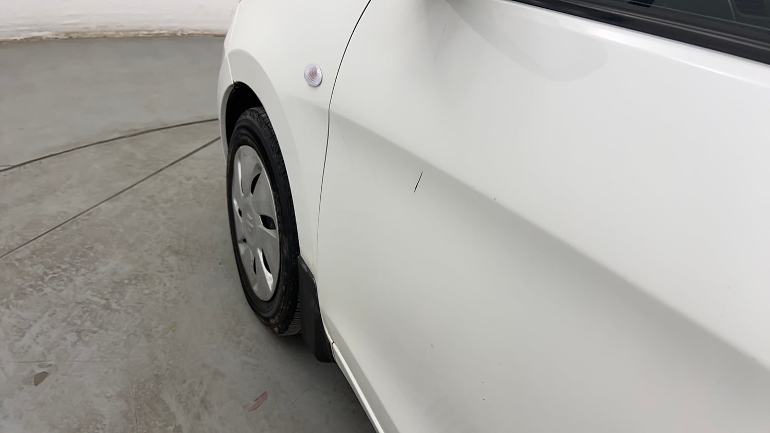 Used 2015 Maruti Suzuki Celerio VXi Petrol Manual dents MINOR SCRATCH