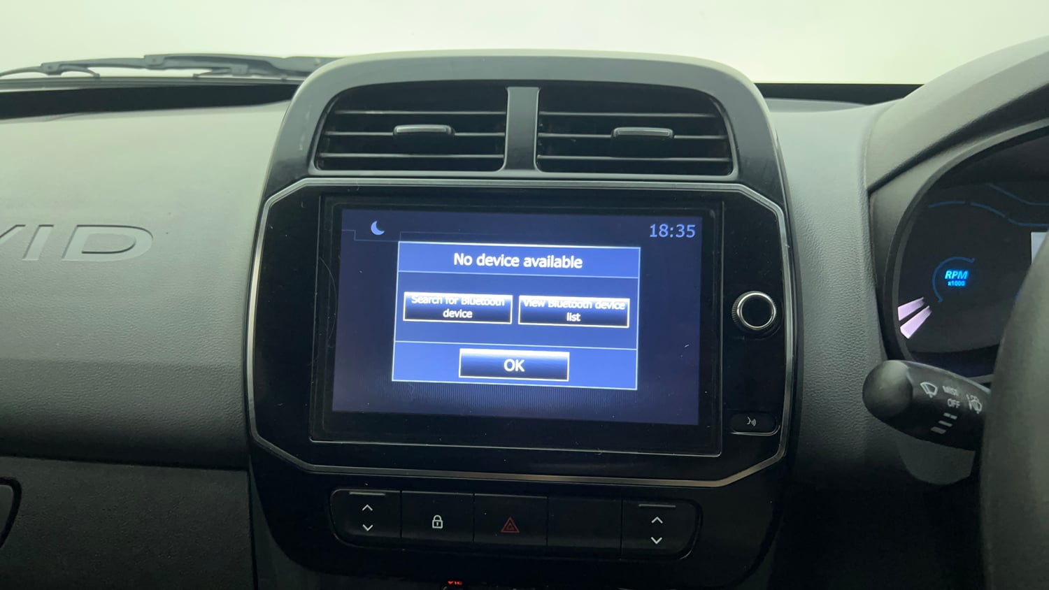 Used 2020 Renault Kwid 1.0 RXT AMT Opt Petrol Automatic interior MUSIC SYSTEM & AC CONTROL VIEW