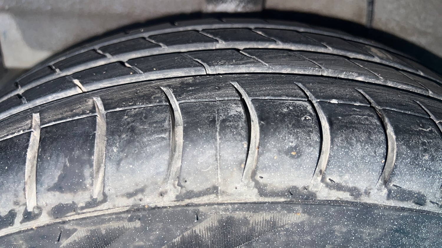 Used 2022 Hyundai Grand i10 Nios Sportz 1.2 Kappa VTVT CNG Cng Manual tyres RIGHT REAR TYRE TREAD VIEW