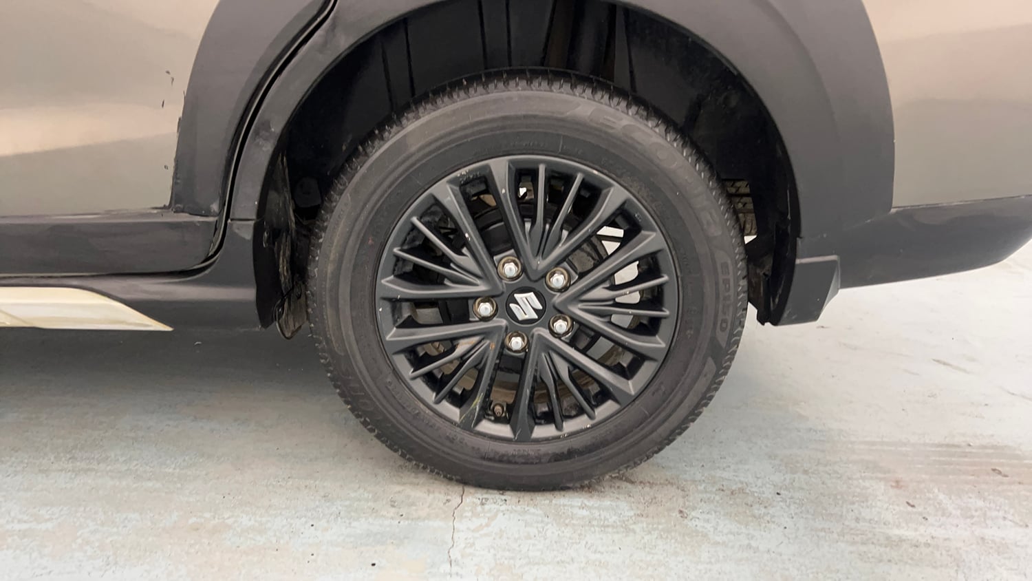 Used 2022 Maruti Suzuki XL6 Zeta MT Petrol Petrol Manual tyres LEFT REAR TYRE RIM VIEW