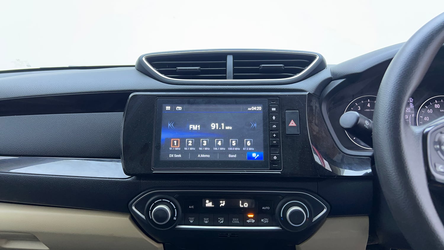 Used 2020 Honda Amaze Exclusive Edition CVT Petrol Petrol Automatic interior MUSIC SYSTEM & AC CONTROL VIEW