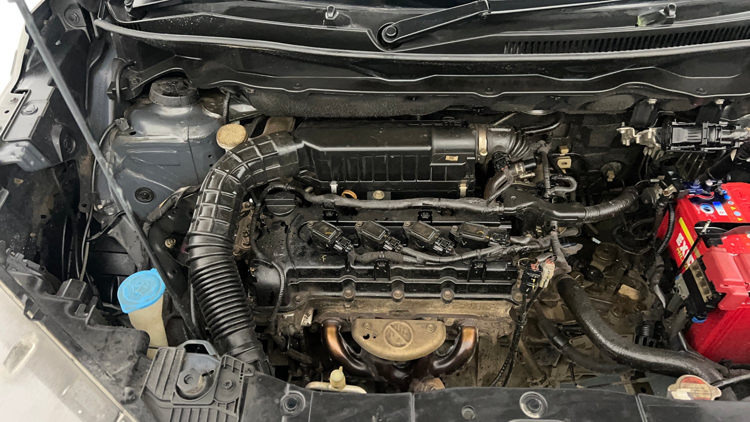 Used 2022 Maruti Suzuki XL6 Zeta MT Petrol Petrol Manual engine ENGINE RIGHT SIDE VIEW