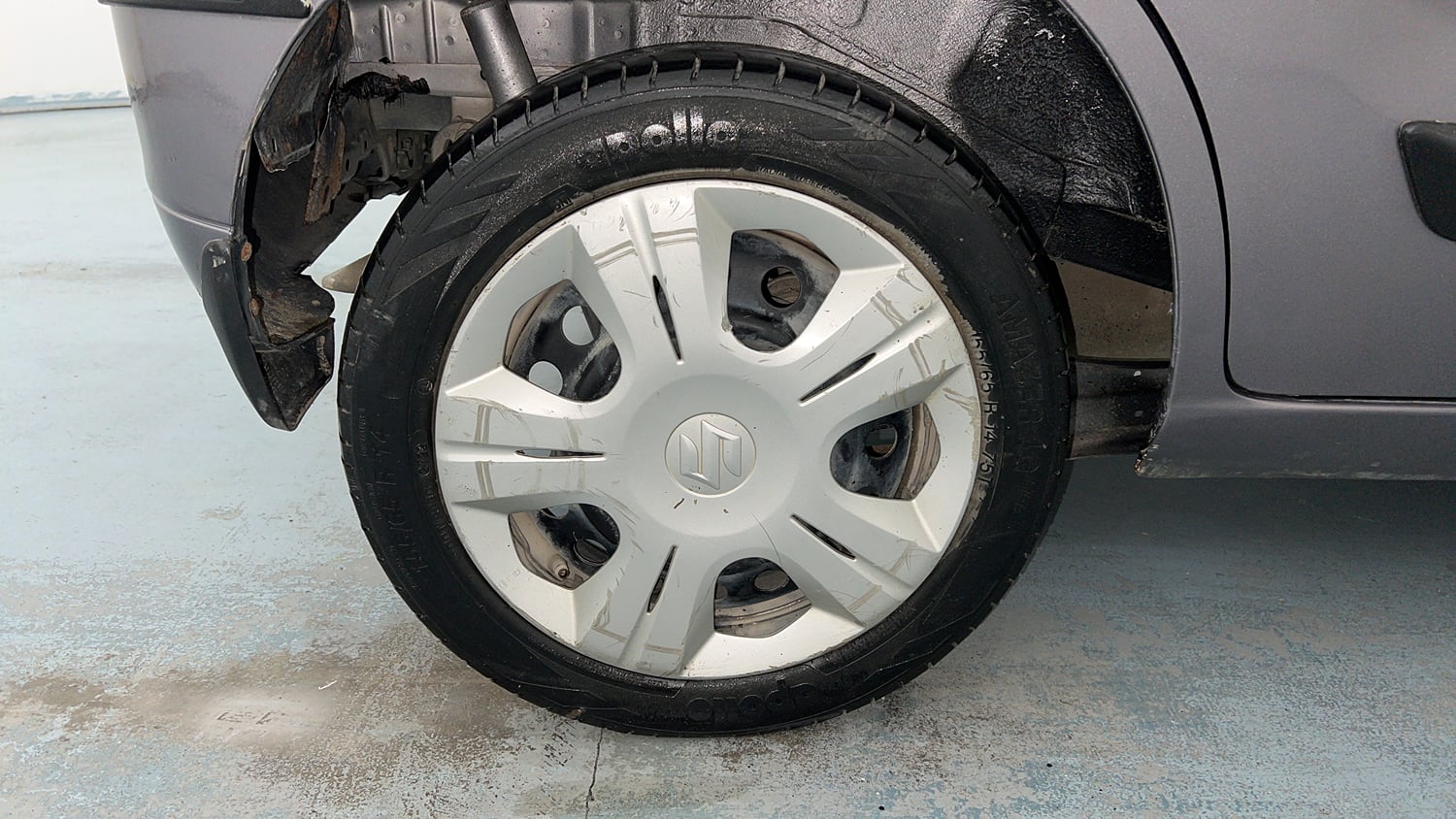 Used 2019 Maruti Suzuki Wagon R 1.0 VXI AMT Petrol Automatic tyres RIGHT REAR TYRE RIM VIEW