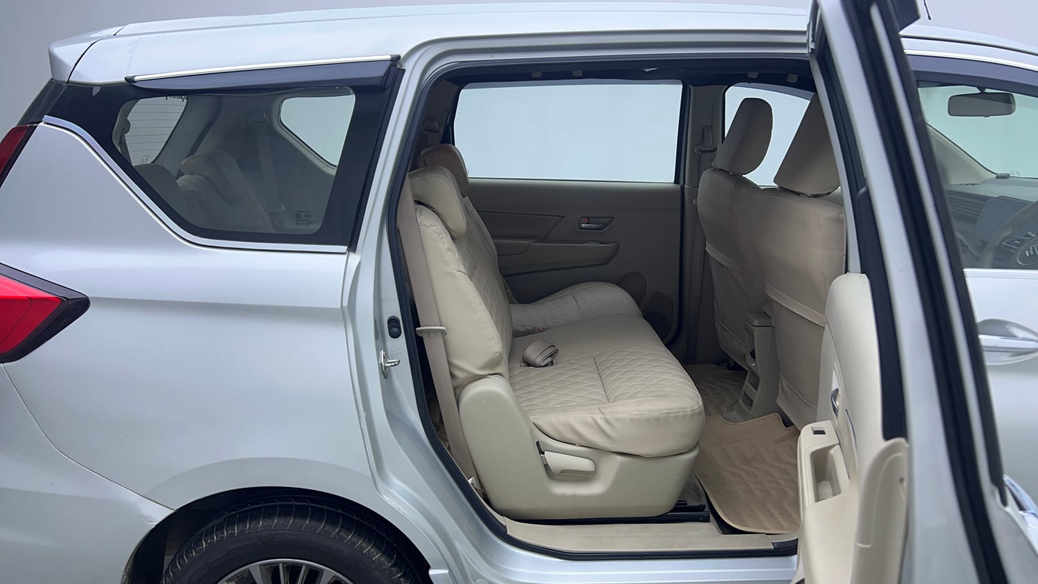 Used 2021 Maruti Suzuki New Ertiga ZXi AT Petrol Automatic interior RIGHT SIDE REAR DOOR CABIN VIEW