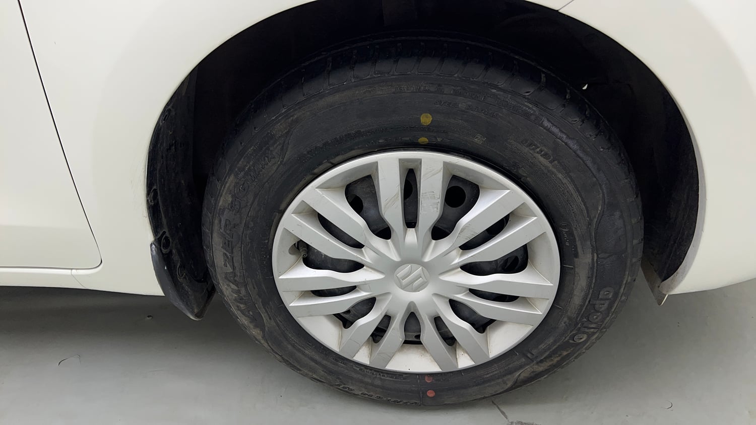Used 2018 Maruti Suzuki Dzire VXi Petrol Manual tyres RIGHT FRONT TYRE RIM VIEW