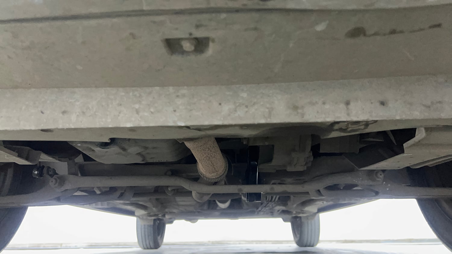 Used 2019 Tata Tiago Revotron XZA Petrol Automatic extra FRONT LEFT UNDERBODY VIEW