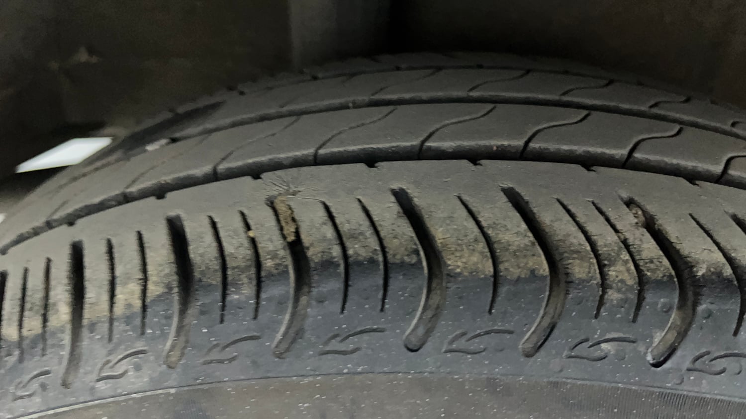 Used 2023 Honda Amaze VX 1.2 Petrol CVT Petrol Automatic tyres RIGHT REAR TYRE TREAD VIEW