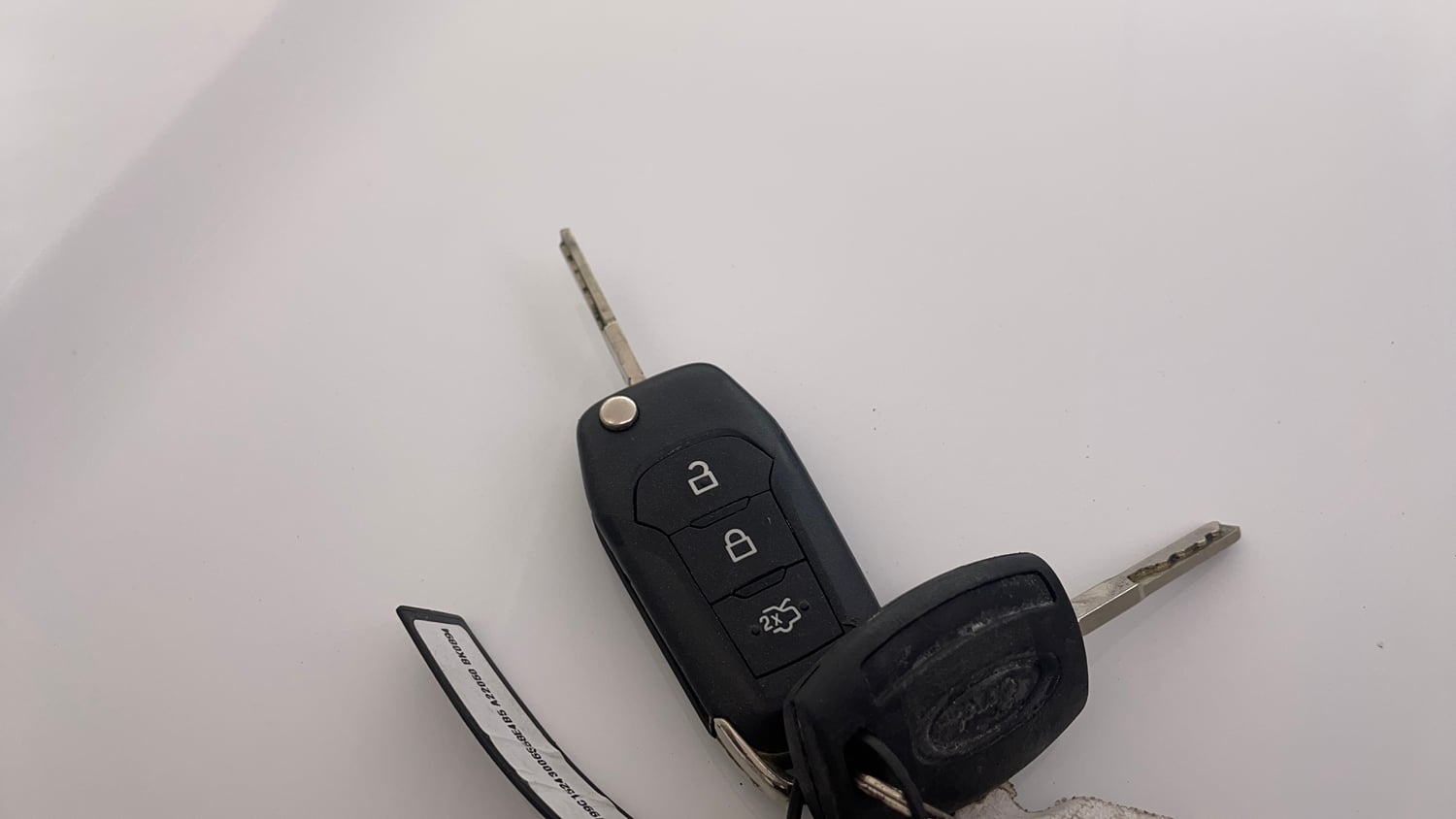 Used 2016 Ford Figo Aspire Titanium 1.2 Ti-VCT Petrol Manual extra CAR KEY VIEW