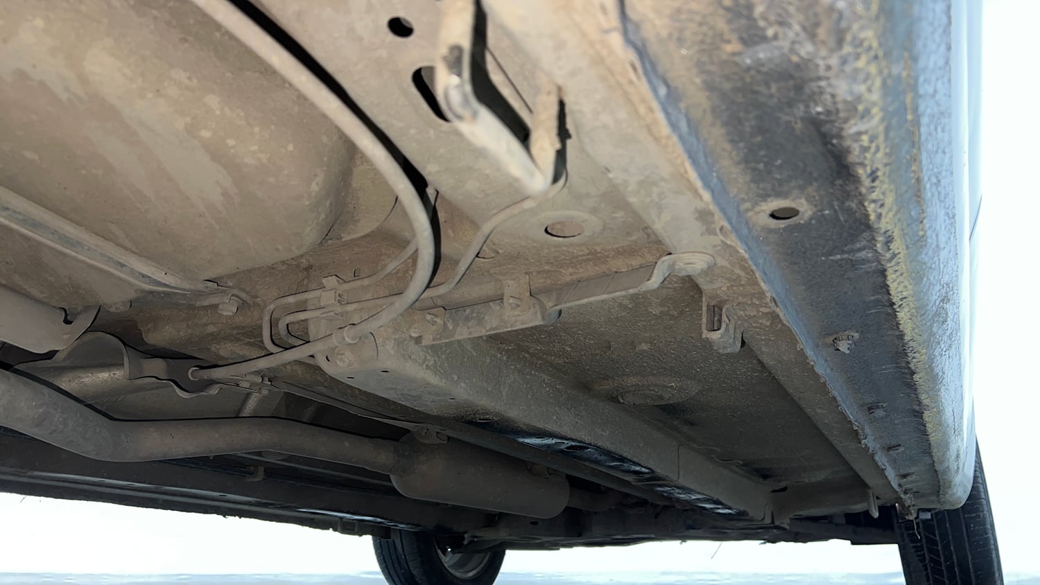 Used 2017 Maruti Suzuki Ciaz Alpha 1.4 MT Petrol Manual extra REAR RIGHT UNDERBODY VIEW