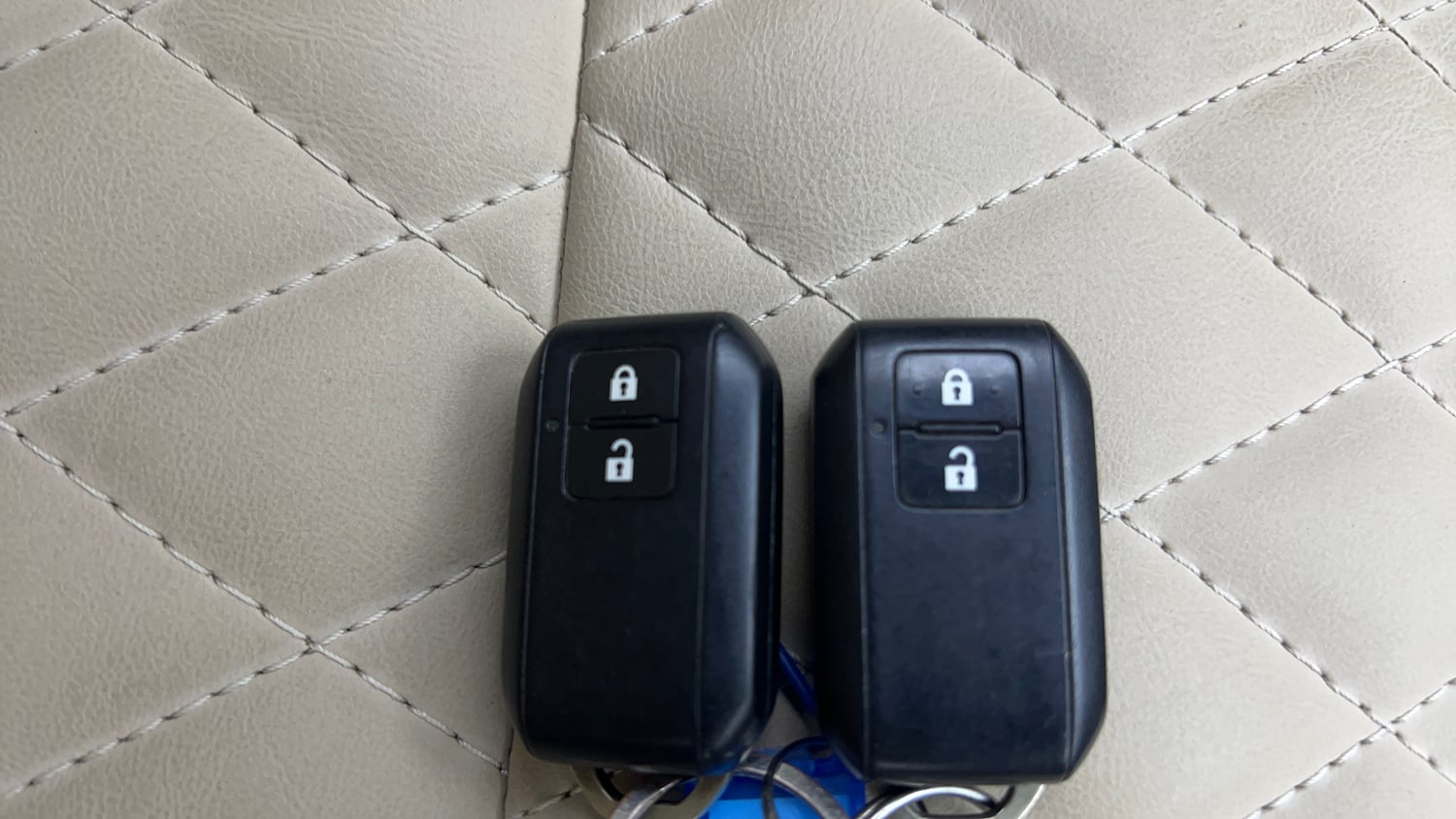 Used 2021 Maruti Suzuki New Ertiga ZXi AT Petrol Automatic extra CAR KEY VIEW