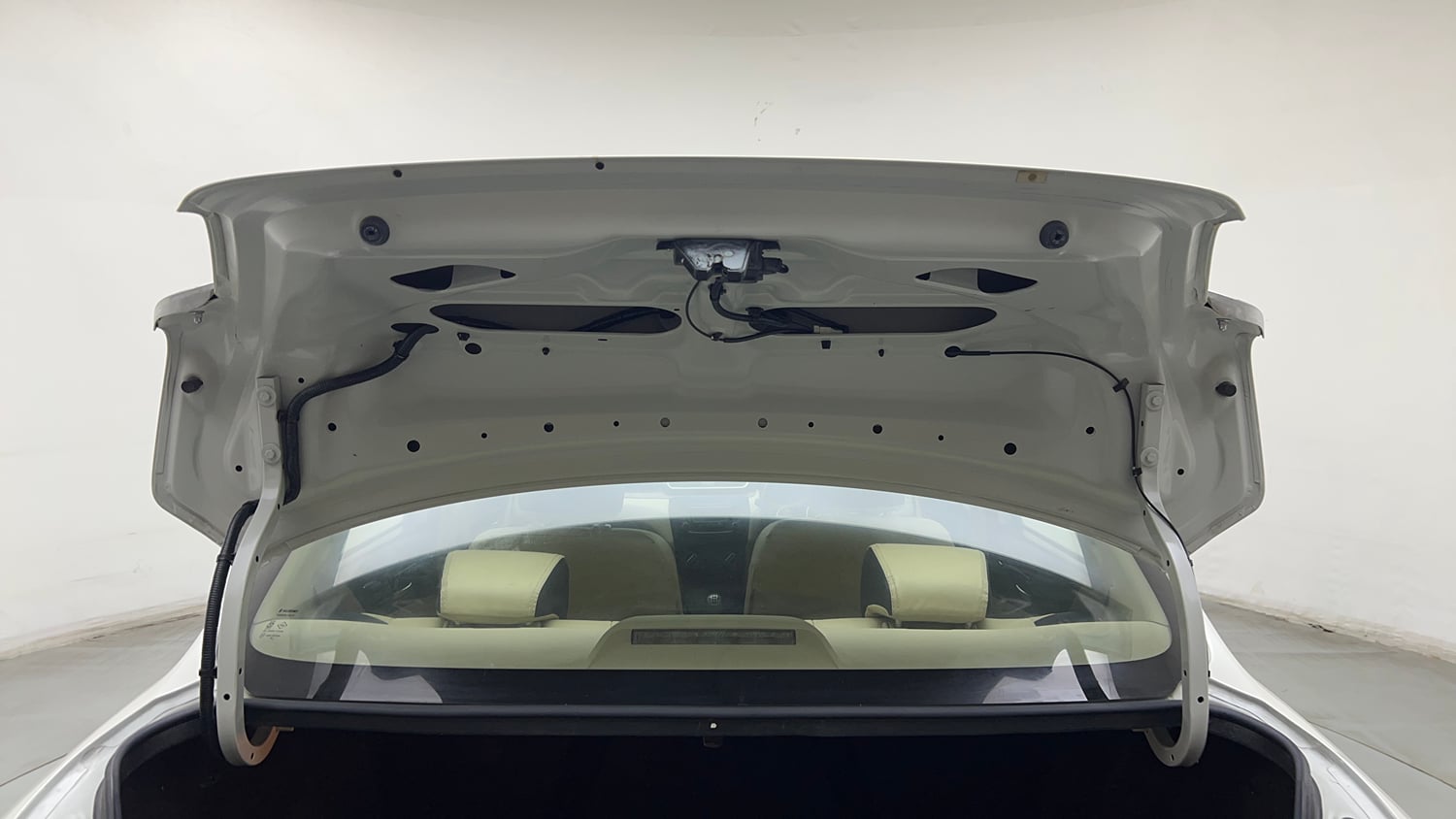Used 2018 Maruti Suzuki Dzire VXi Petrol Manual interior DICKY DOOR OPEN VIEW