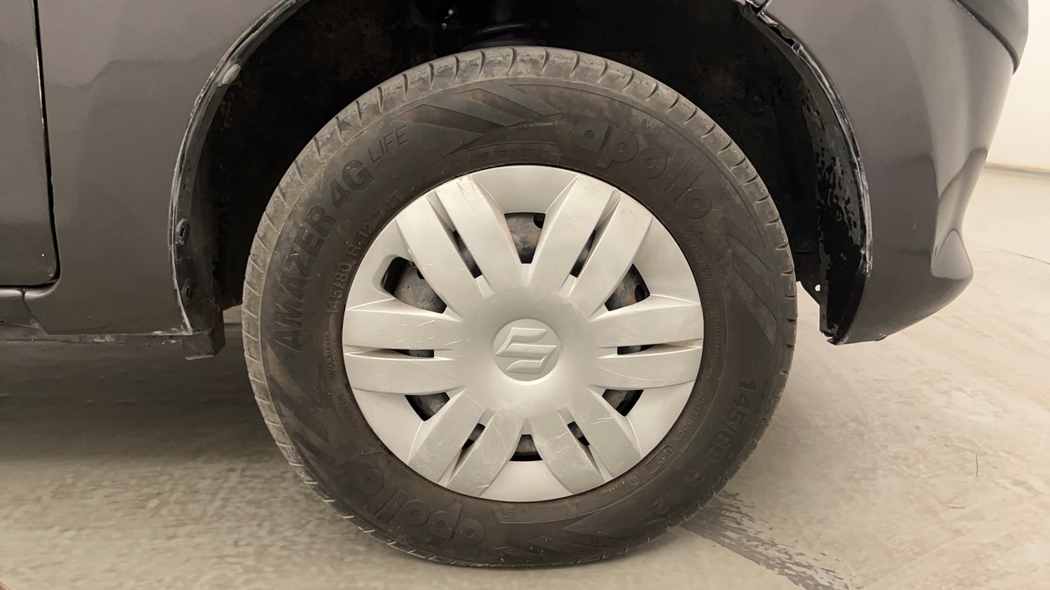 Used 2015 Maruti Suzuki Alto 800 Lxi Petrol Manual tyres RIGHT FRONT TYRE RIM VIEW
