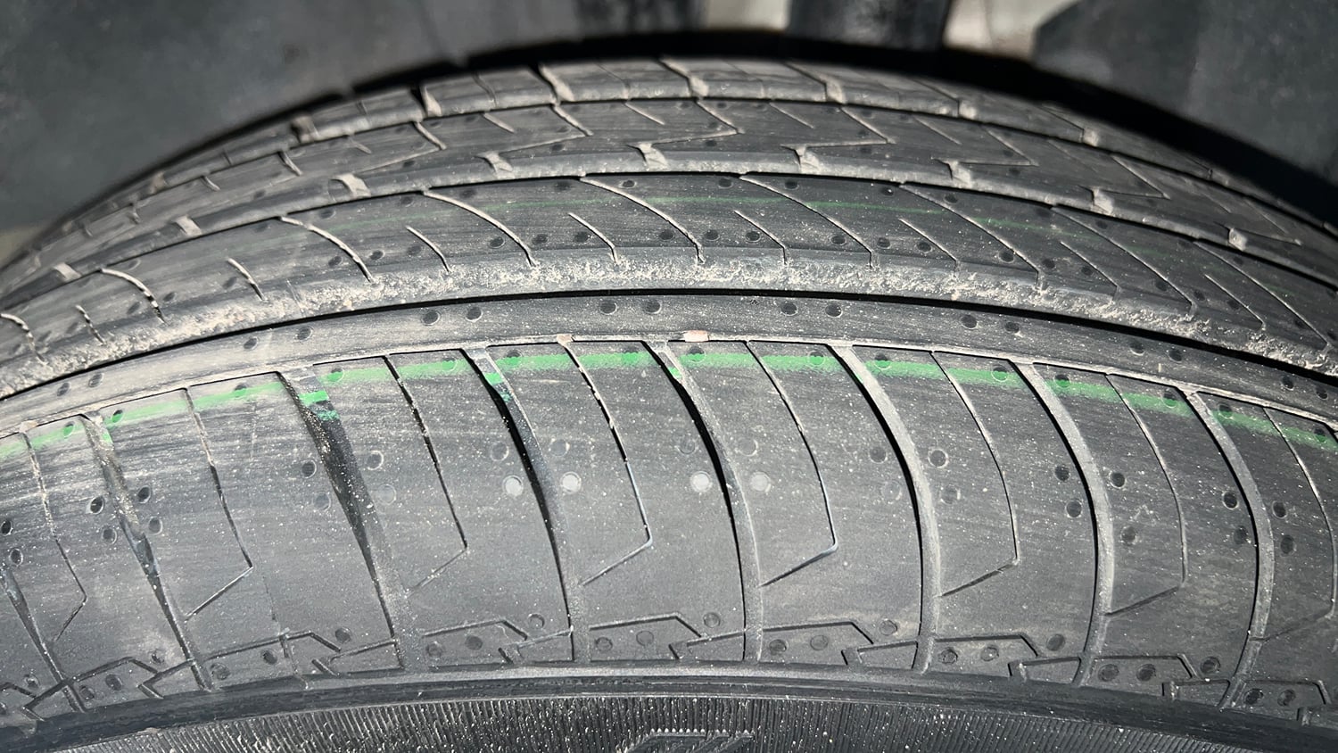 Used 2021 Maruti Suzuki Swift VXi AMT Petrol Automatic tyres LEFT REAR TYRE TREAD VIEW