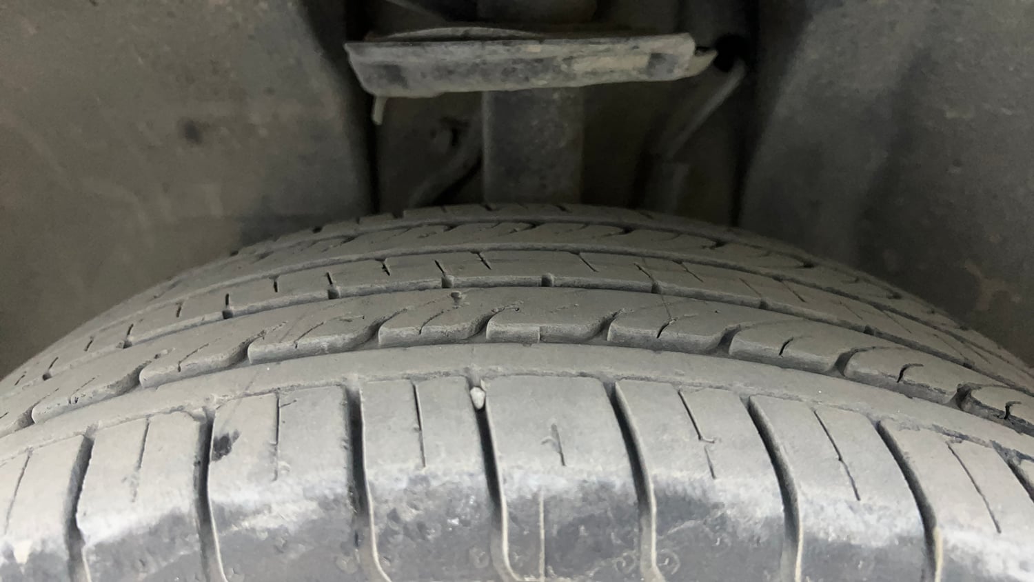 Used 2023 Tata Punch Creative Dual Tone AMT Petrol Automatic tyres LEFT FRONT TYRE TREAD VIEW
