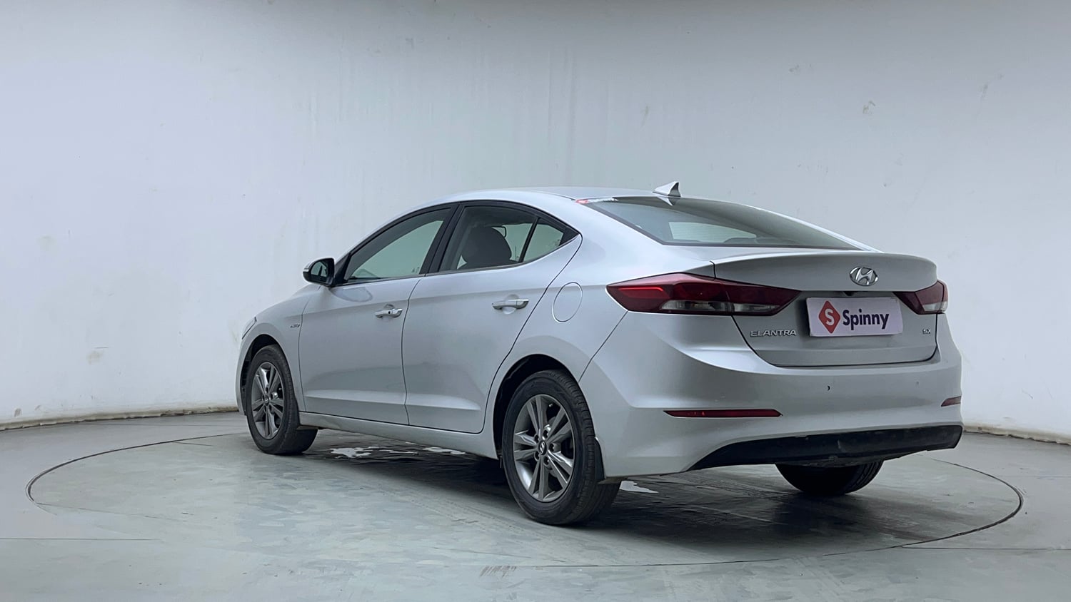 Used 2017 Hyundai Elantra 2.0 SX (O) AT Petrol Automatic exterior LEFT REAR CORNER VIEW