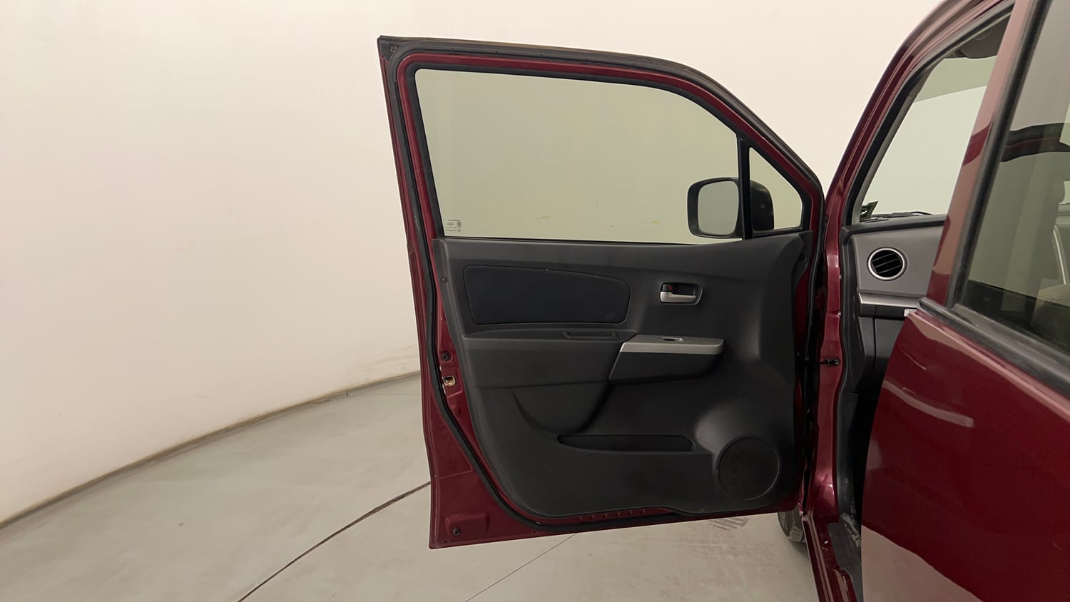 Used 2012 Maruti Suzuki Wagon R 1.0 VXi Petrol Manual interior LEFT FRONT DOOR OPEN VIEW
