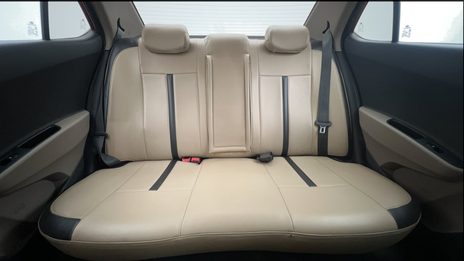 Used 2014 Hyundai Xcent SX 1.2 (O) Petrol Manual interior REAR SEAT CONDITION VIEW