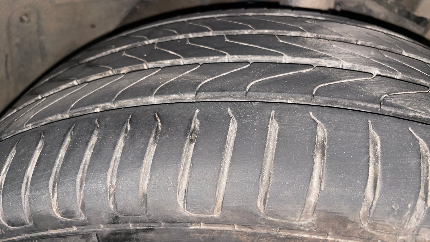 Used 2019 Tata Nexon XZ Plus Diesel Diesel Manual tyres RIGHT FRONT TYRE TREAD VIEW