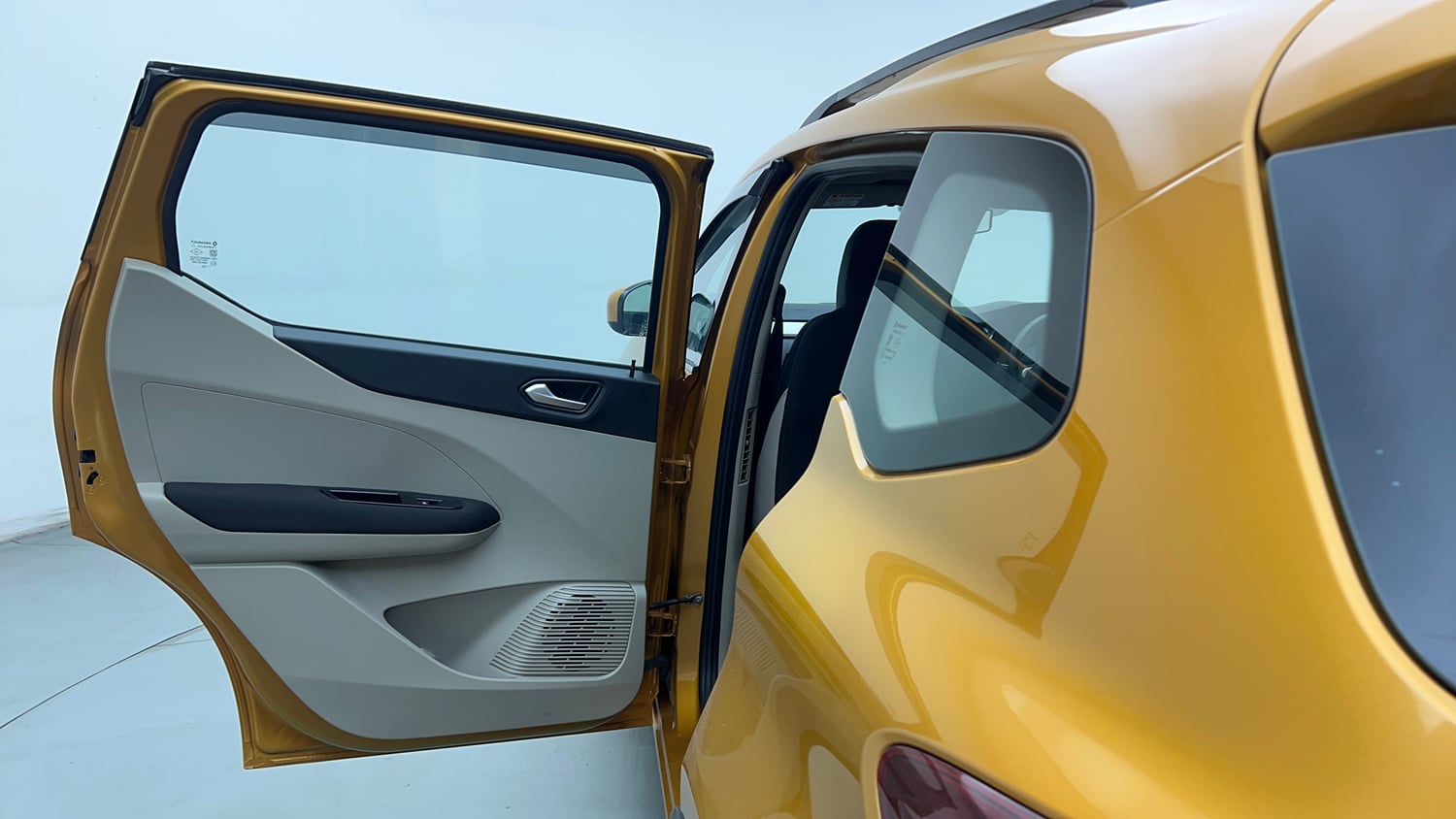 Used 2020 Renault Triber RXZ Petrol Manual interior LEFT REAR DOOR OPEN VIEW