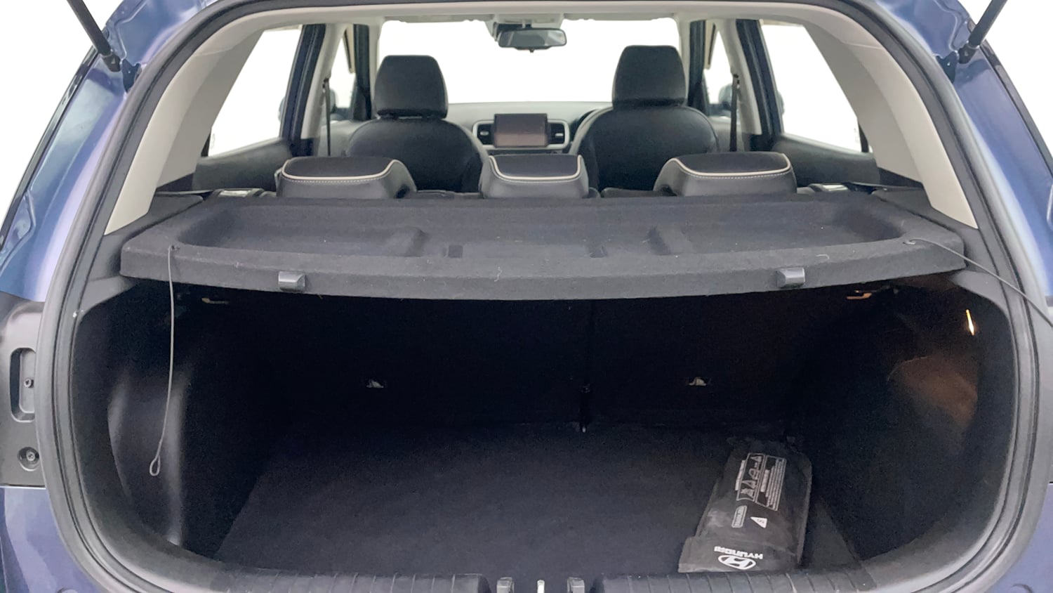 Used 2023 Hyundai Venue SX (O) 1.5 CRDi Diesel Manual interior DICKY INSIDE VIEW