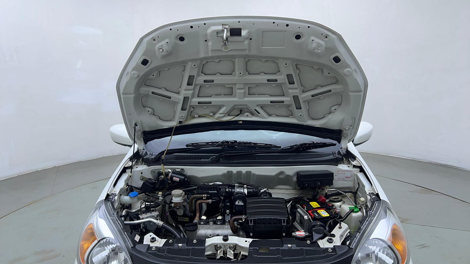 Used 2023 Maruti Suzuki Alto 800 VXi Petrol Manual engine ENGINE & BONNET OPEN FRONT VIEW