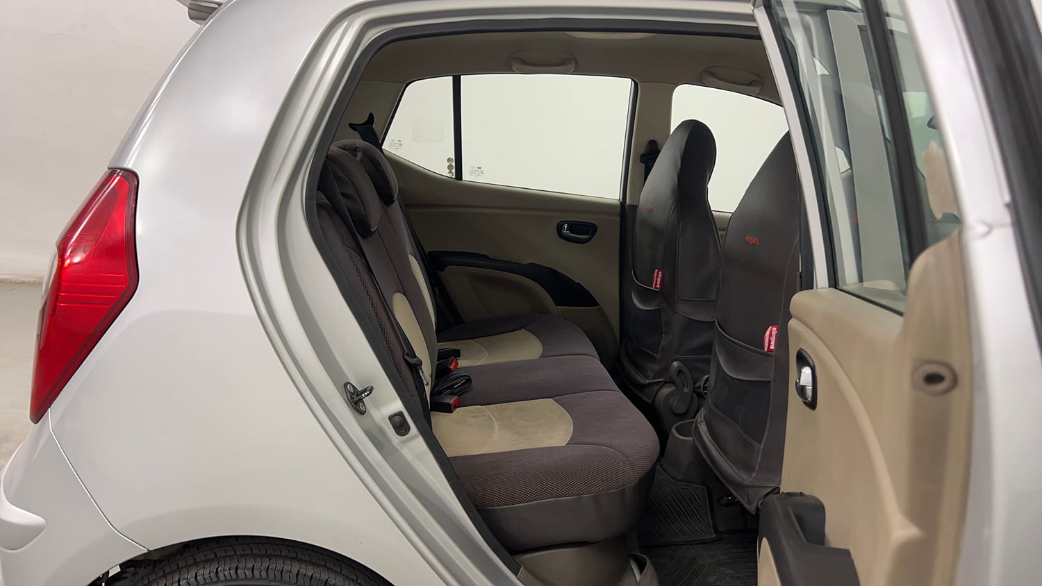 Used 2013 Hyundai i10 Sportz 1.2 AT Kappa2 Petrol Automatic interior RIGHT SIDE REAR DOOR CABIN VIEW