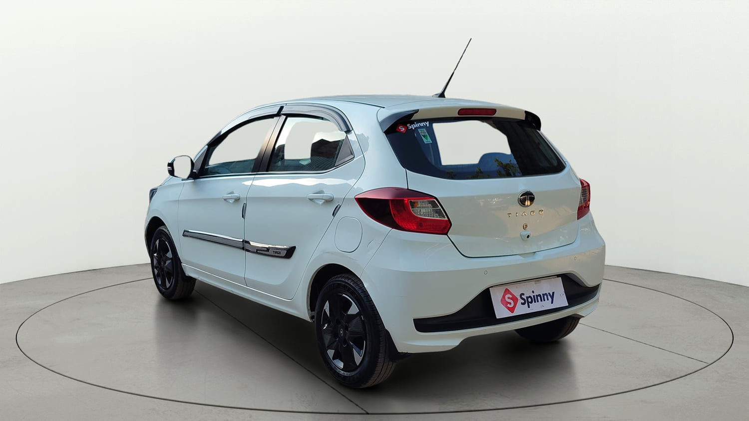 Used 2025 Tata Tiago XT Petrol Manual exterior LEFT REAR CORNER VIEW