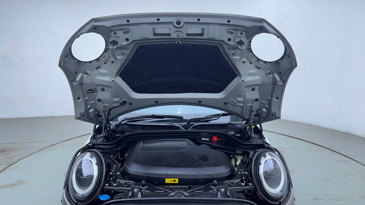 Used 2023 Mini Cooper SE 3-Door Electric Automatic engine ENGINE & BONNET OPEN FRONT VIEW
