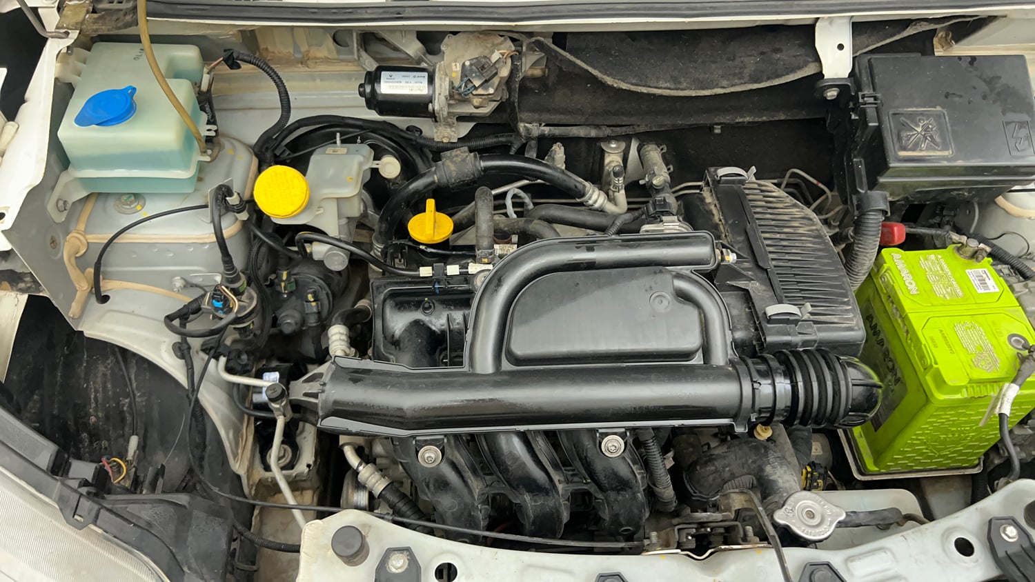 Used 2020 Renault Kwid 1.0 RXT AMT Opt Petrol Automatic engine ENGINE RIGHT SIDE VIEW