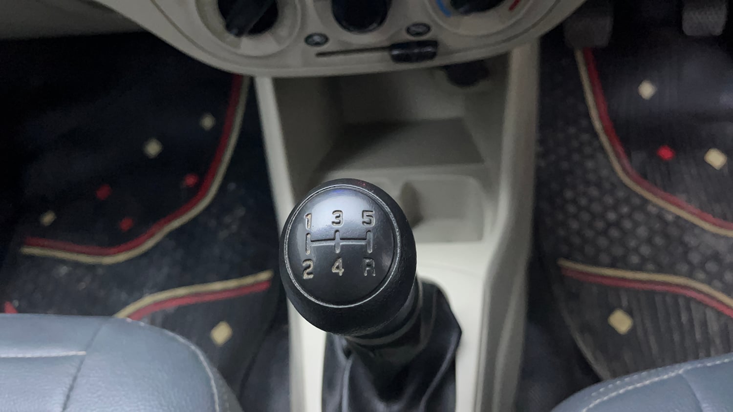 Used 2020 Maruti Suzuki Alto 800 LXi Petrol Manual interior GEAR  KNOB VIEW