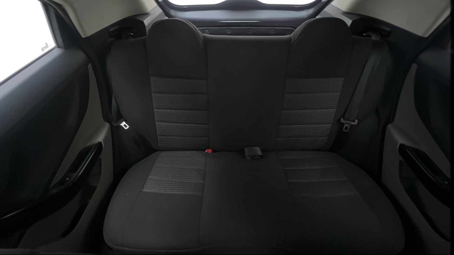 Used 2018 Tata Nexon XM Petrol Manual interior REAR SEAT CONDITION VIEW
