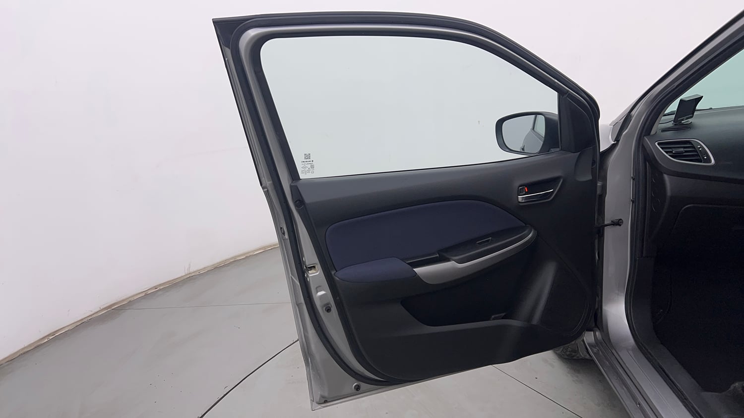 Used 2019 null Petrol Automatic interior LEFT FRONT DOOR OPEN VIEW