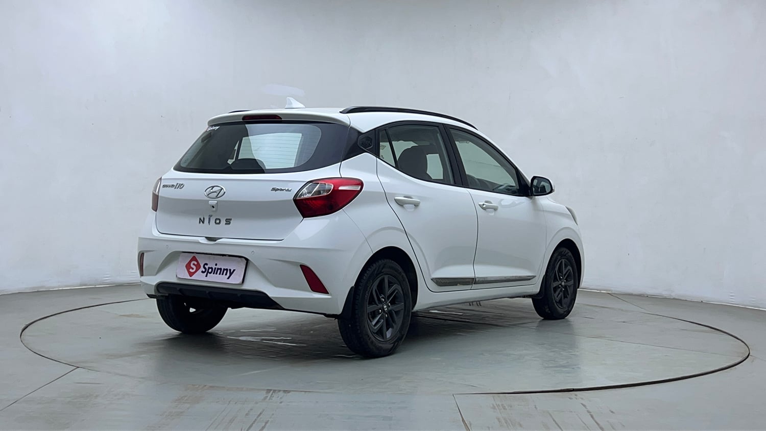 Used 2022 Hyundai Grand i10 Nios Sportz 1.2 Kappa VTVT CNG Cng Manual exterior RIGHT REAR CORNER VIEW