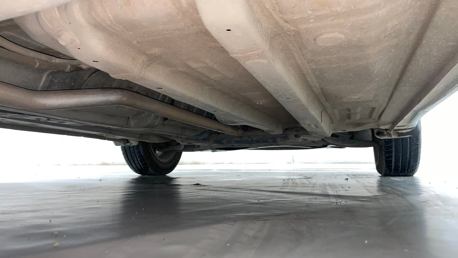 Used 2020 Hyundai Elite i20 Sportz Plus 1.2 Petrol Manual extra REAR RIGHT UNDERBODY VIEW