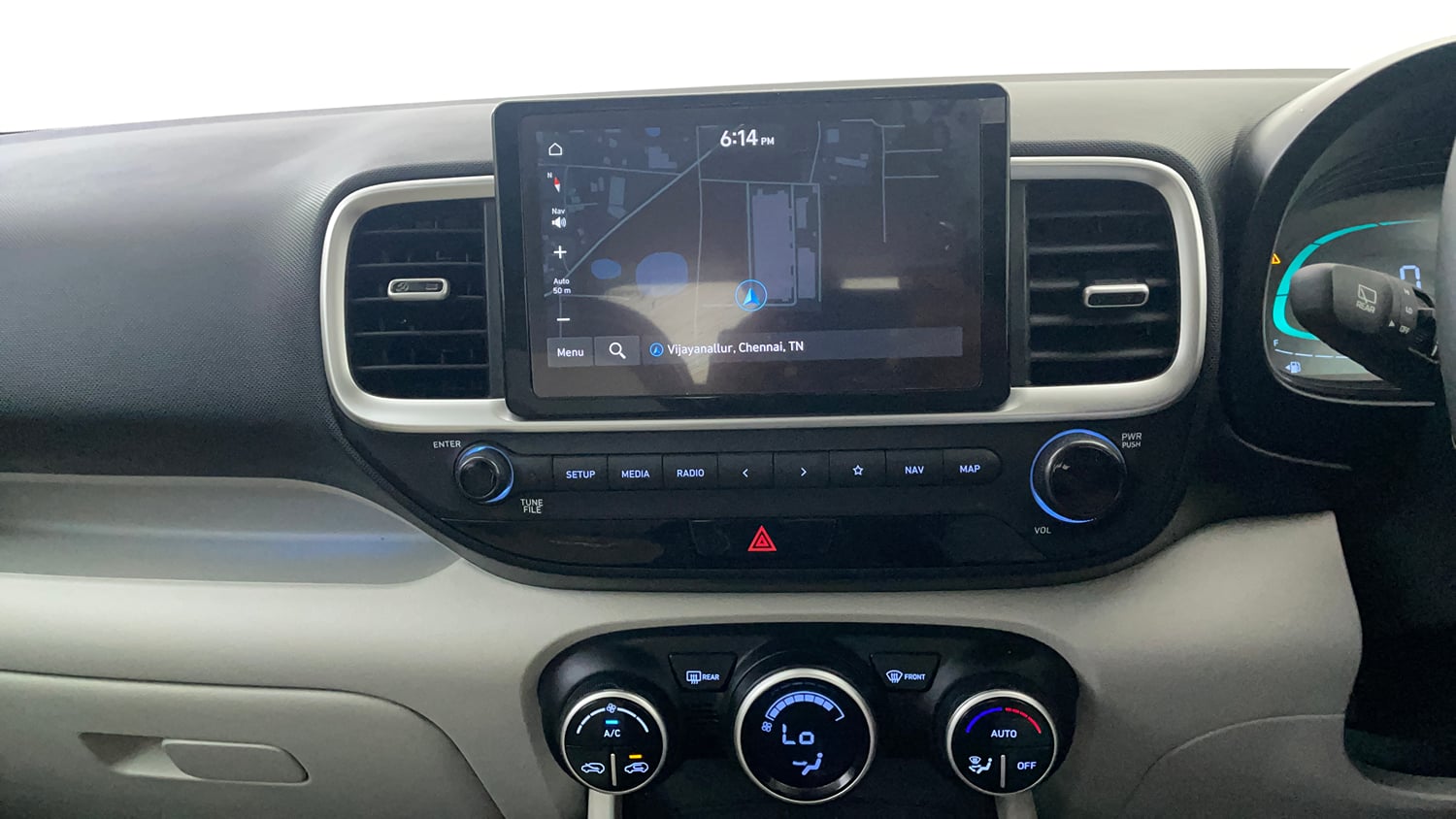 Used 2023 Hyundai Venue SX (O) 1.5 CRDi Diesel Manual interior MUSIC SYSTEM & AC CONTROL VIEW