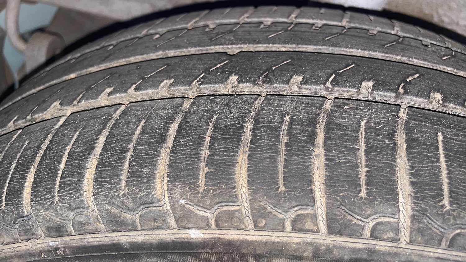 Used 2021 Hyundai Santro Sportz AMT Petrol Automatic tyres RIGHT REAR TYRE TREAD VIEW