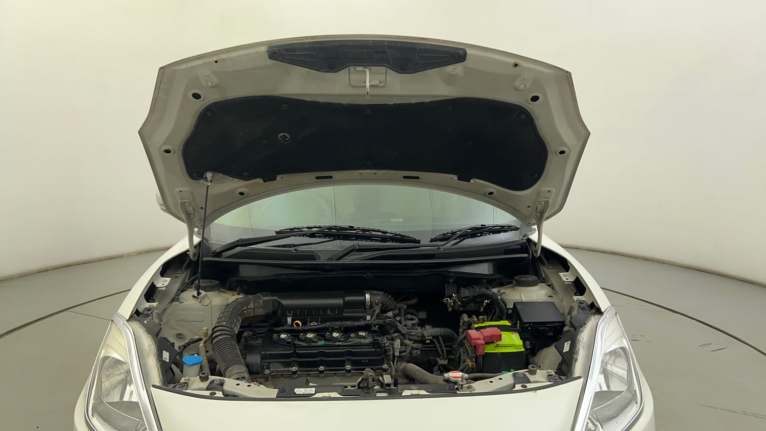Used 2019 Maruti Suzuki Dzire VXi Petrol Manual engine ENGINE & BONNET OPEN FRONT VIEW